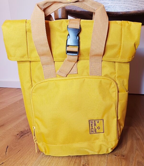 Rolltop Mini Rucksack "NEVER ALONE"